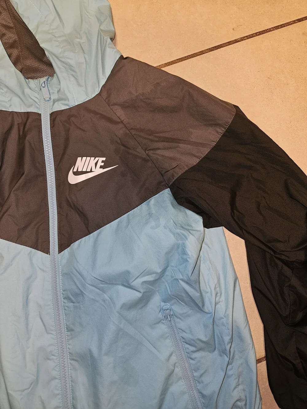 Nike colorblock hooded